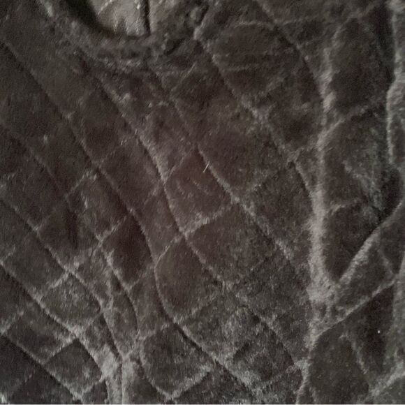 ZARA Black Quilted Faux Fur Cropped Long Sleeve Sweater Sweatshirt Size Small - Picture 5 of 8